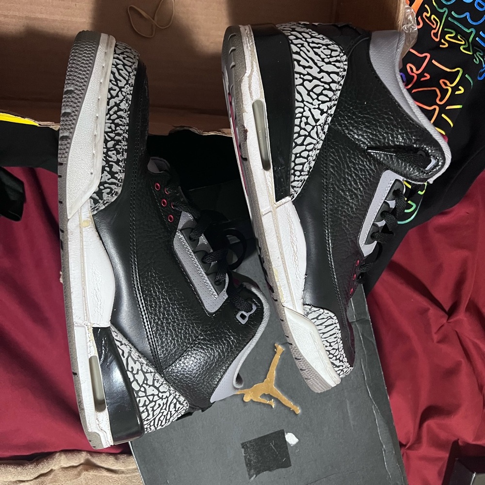 SOLD SOLD Used Jordan 3s🚨🚨🚨🚨SOLD.